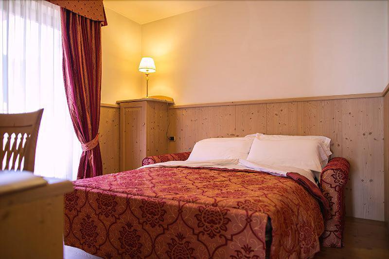 Beverly Alps Hotel & Spa Pinzolo Luaran gambar