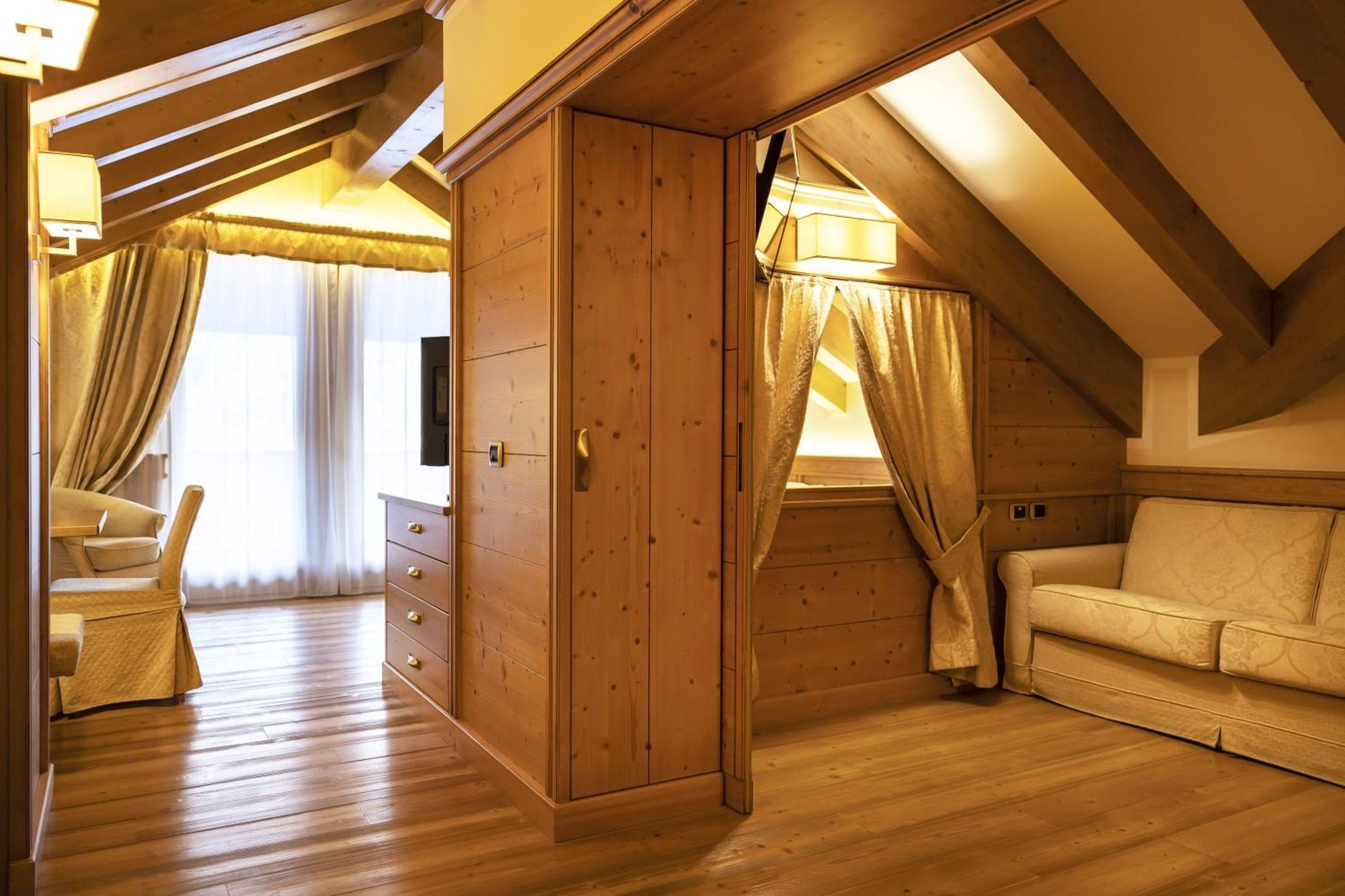 Beverly Alps Hotel & Spa Pinzolo Luaran gambar