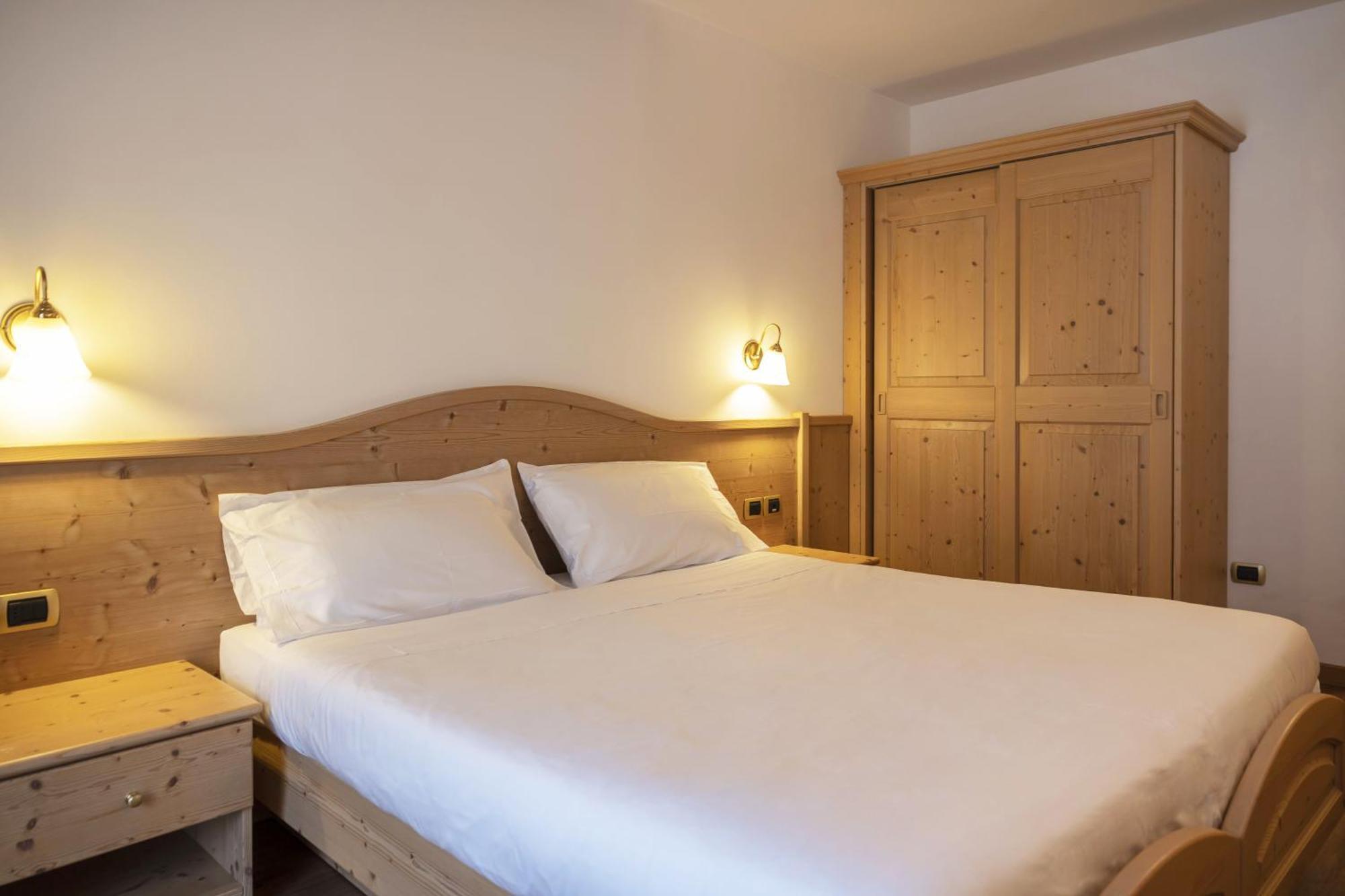 Beverly Alps Hotel & Spa Pinzolo Bilik gambar